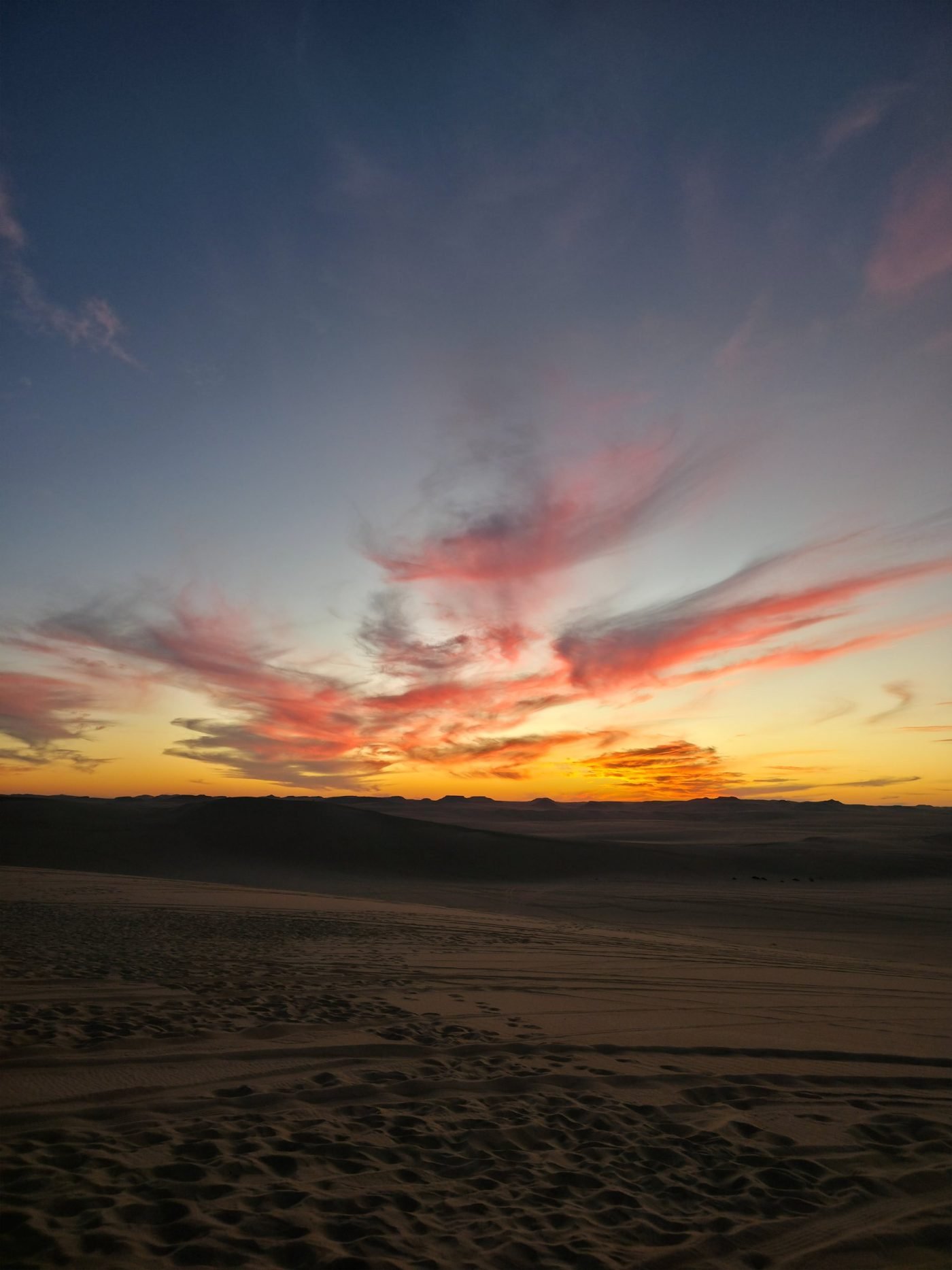 Egittosì travellers — Sunrise over the desert at Siwa