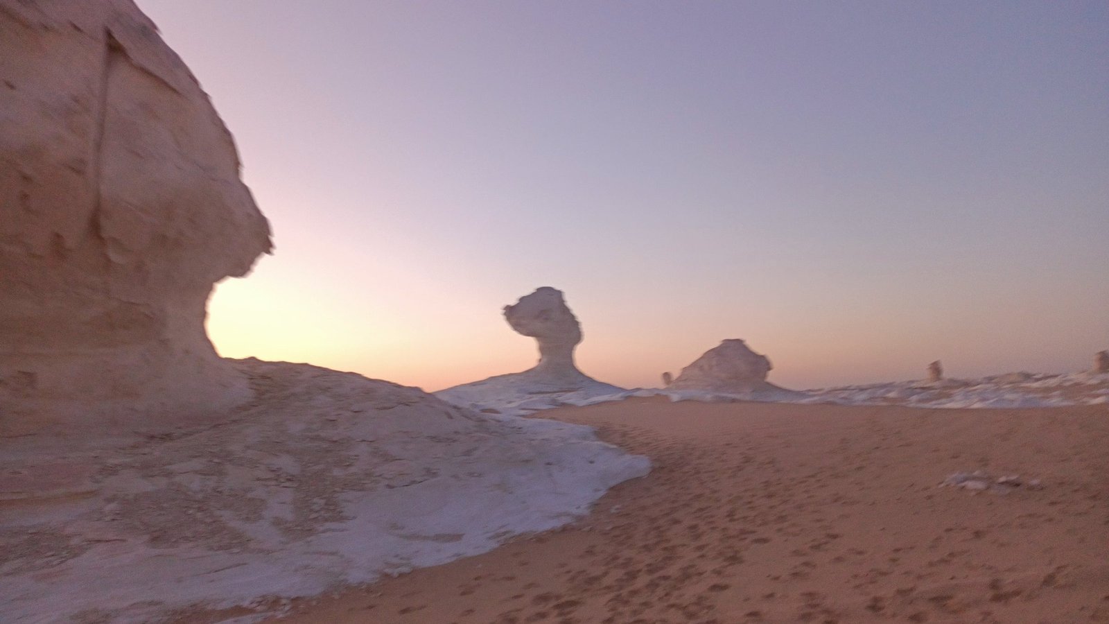 Chalk formations in the White Desert